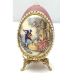 Sier ei met beschilderd porselein en parelrandje
