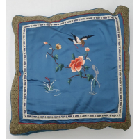 Chinese kussen met blauwe zijde