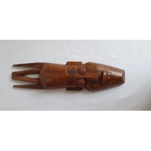 Afrikaans houten masker met 4 punten