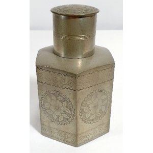 Oude Indonesische tinnen theebus