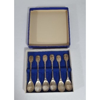 6 Verzilverde theelepels met wapens van 5 provincies en 1 van Nederland, in originele doos